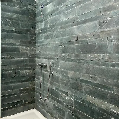 Don Carlo Oda ve Kahvaltı 3*